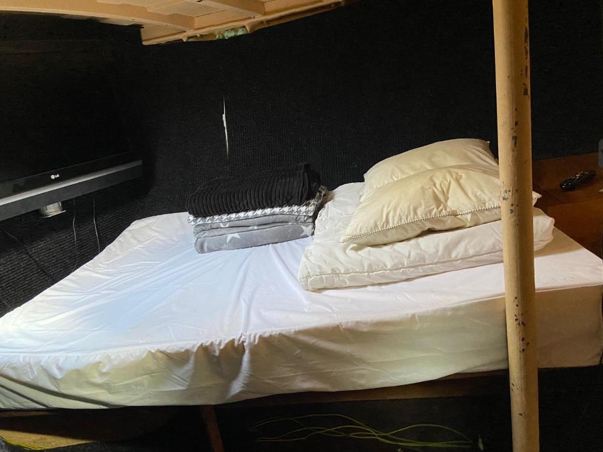 Fantastic Sailing Boat To Sleep In Barcelona Hotel Luaran gambar
