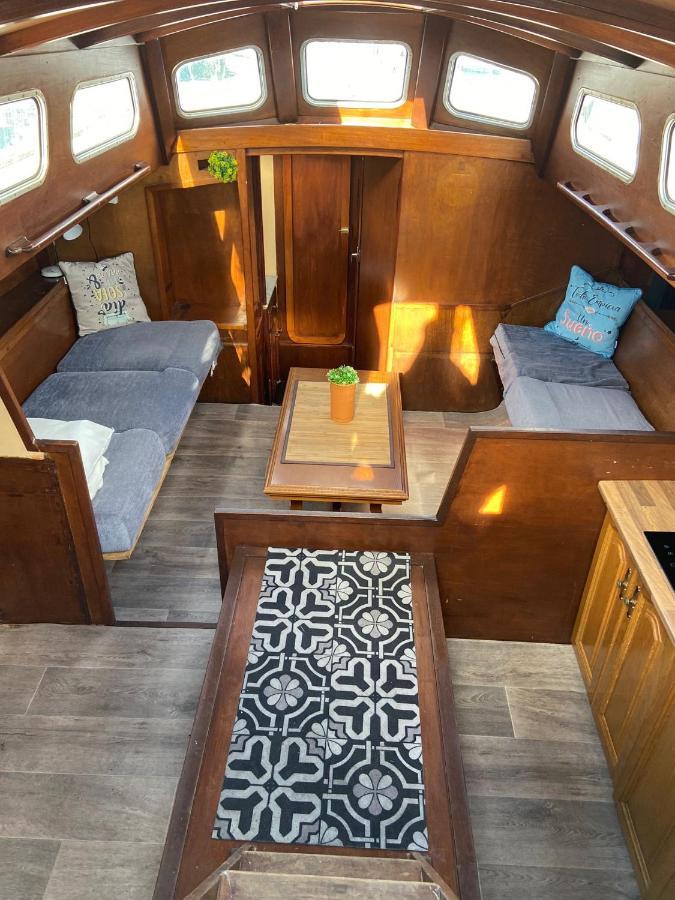 Fantastic Sailing Boat To Sleep In Barcelona Hotel Luaran gambar